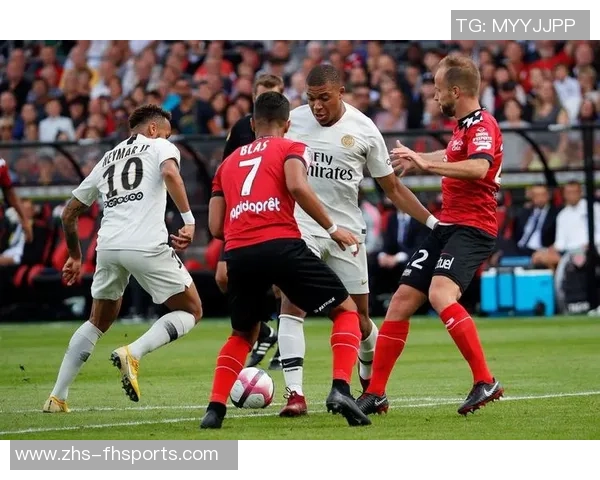 勒芒与甘冈的精彩对决揭示法甲联赛的激烈竞争与球队实力对比