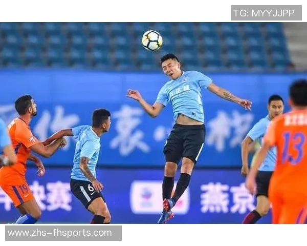 大连一方迎战鲁能全力争胜双方球员状态火热期待精彩对决